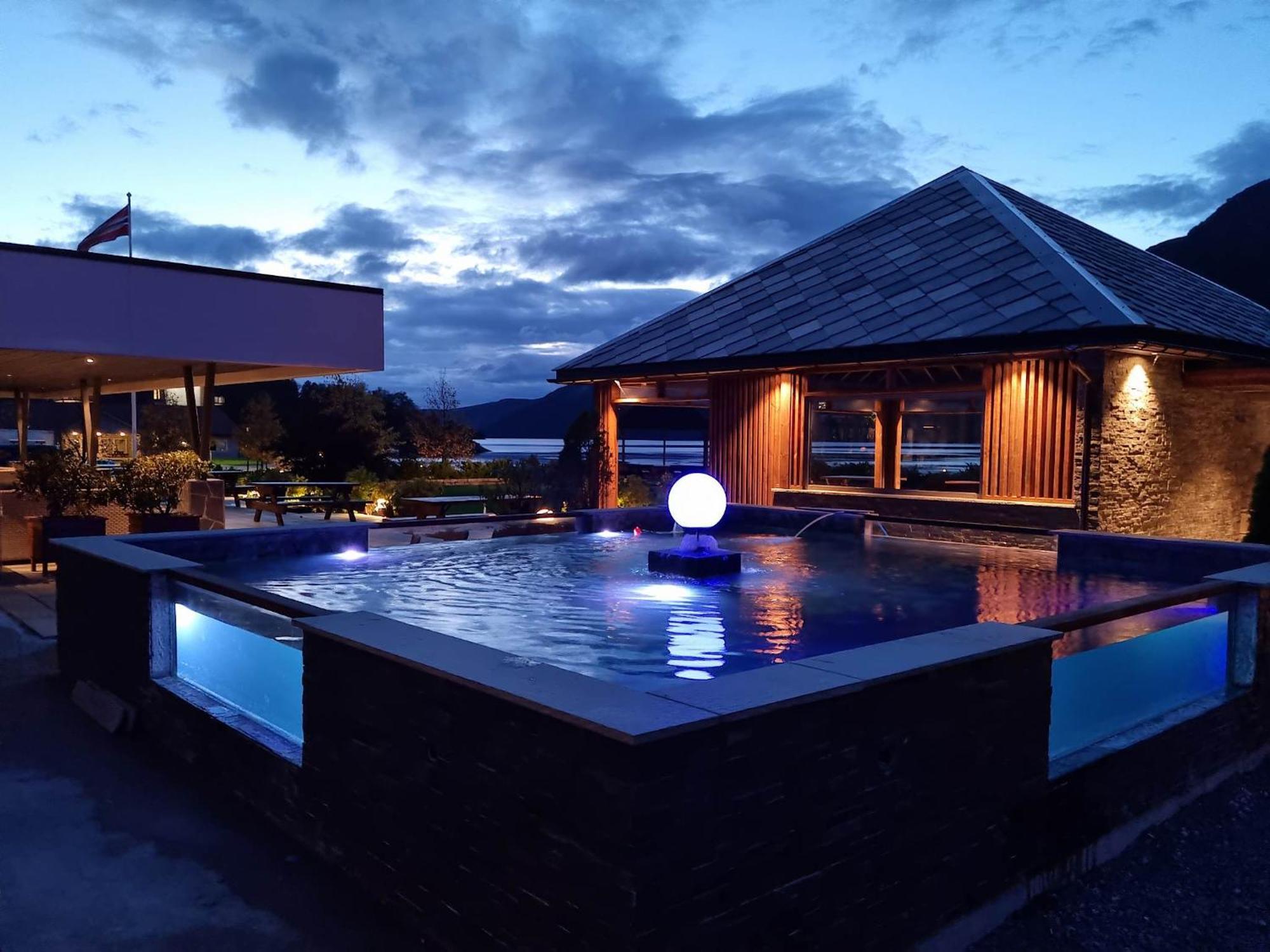 Bremanger Fjord Hotell Svelgen Екстериор снимка